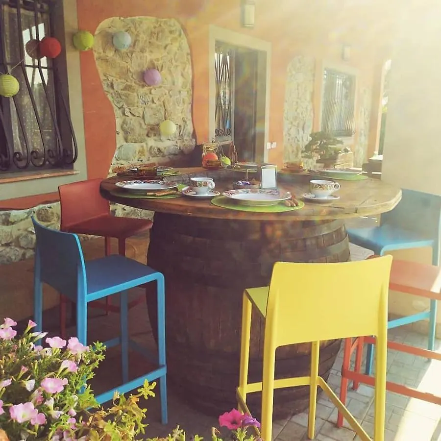 Olivia B&B And Apartment Cantagrillo Bed & Breakfast
